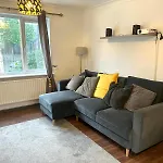 Cosy 2 Bed East London