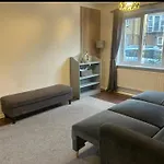 Cosy 2 Bed East London